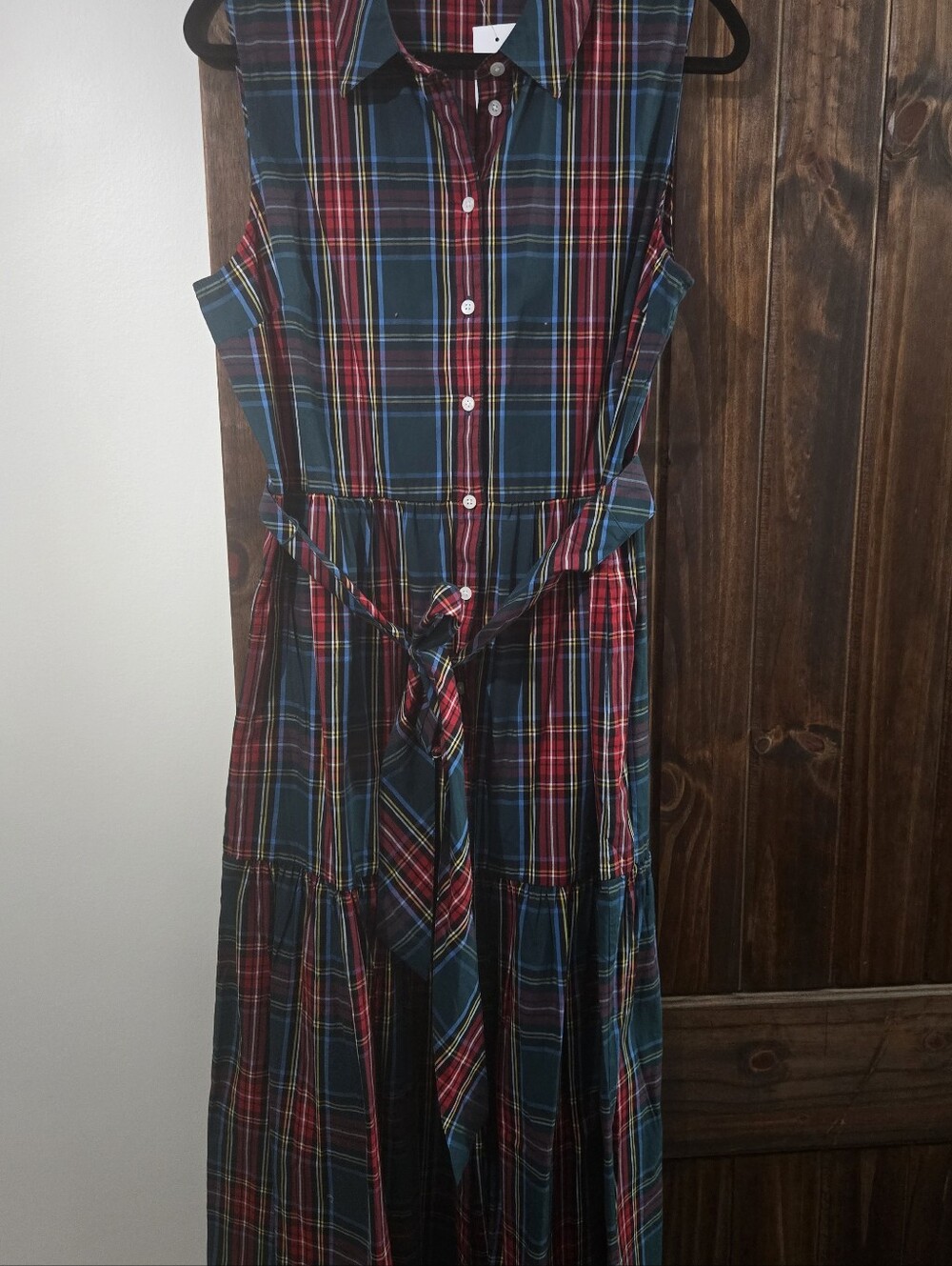 Sleeveless Plaid Shirt Dress with Tie Waist - Green & Red